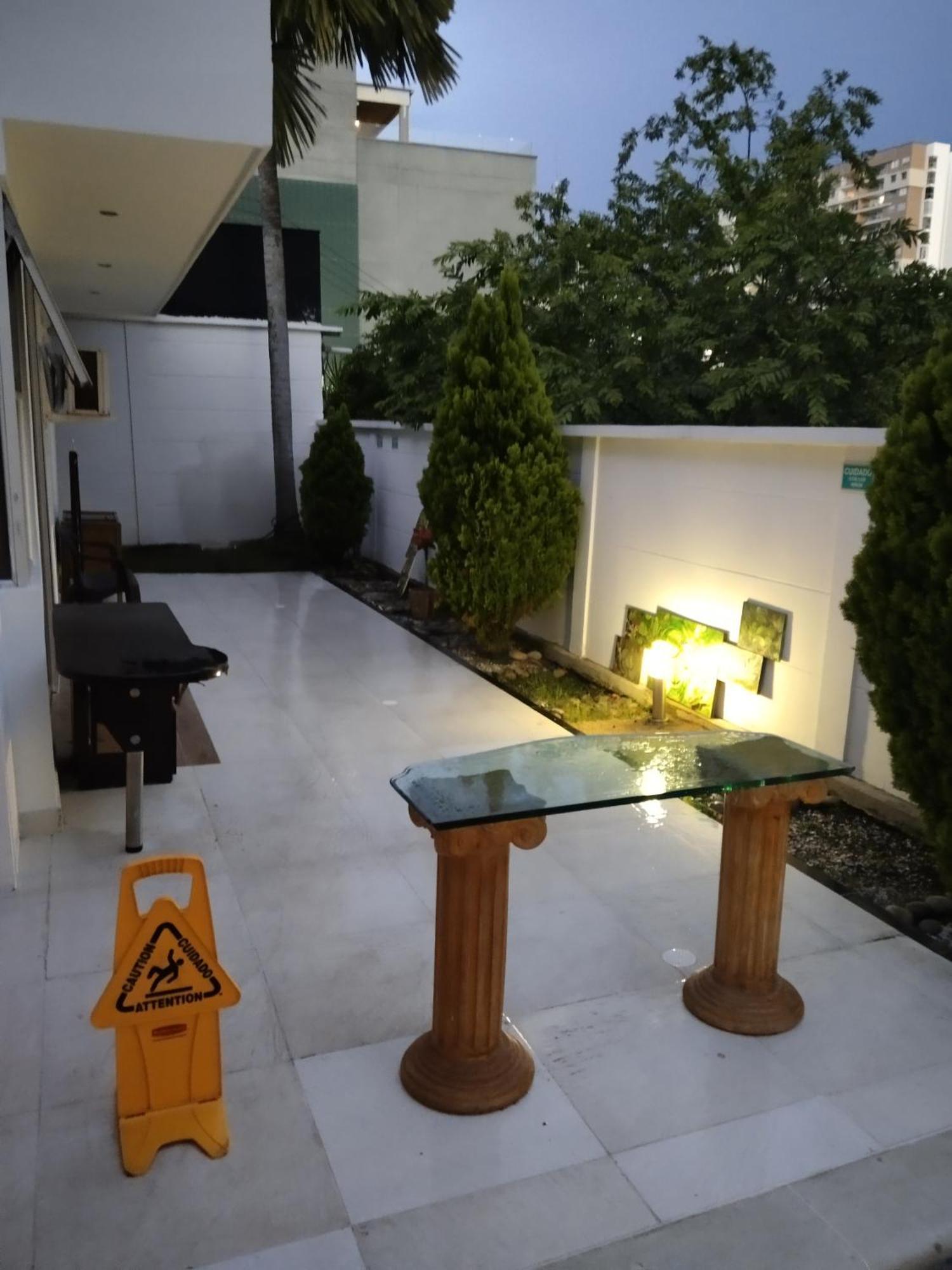 Hotel Premium House Floridablanca Exteriör bild
